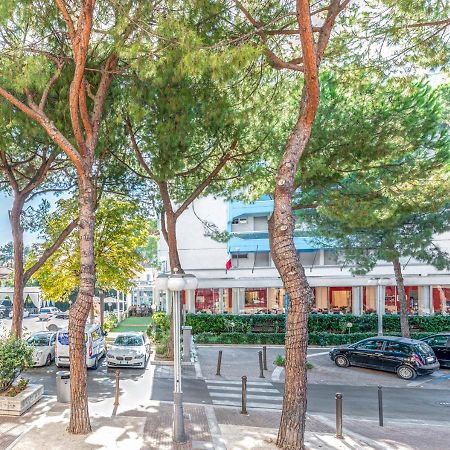Hotel Zanarini Riccione Esterno foto