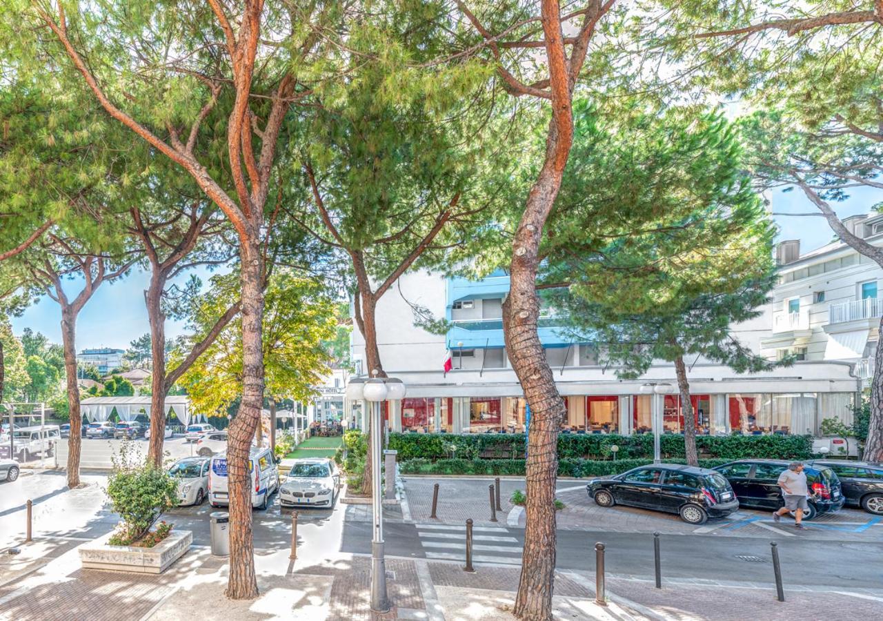 Hotel Zanarini Riccione Esterno foto