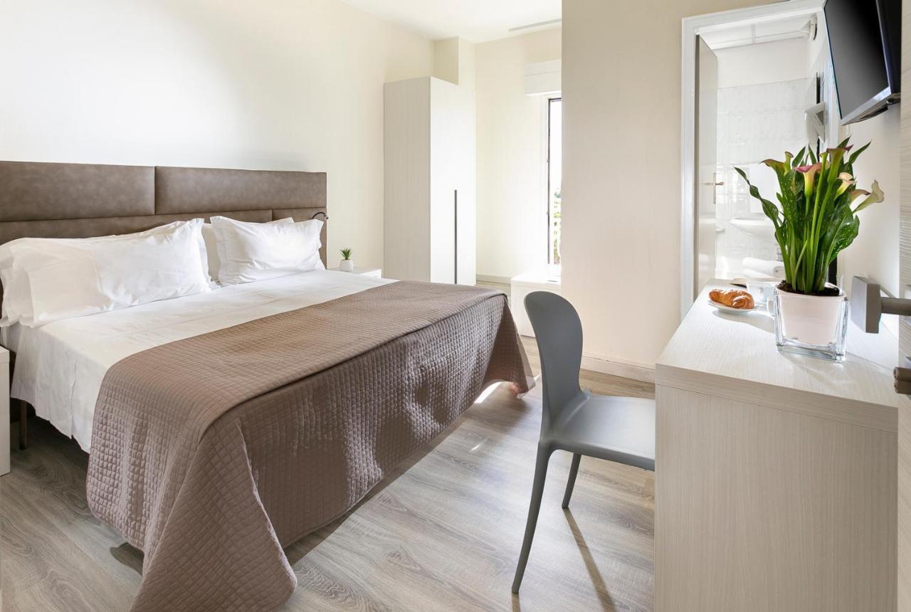 Hotel Zanarini Riccione Esterno foto