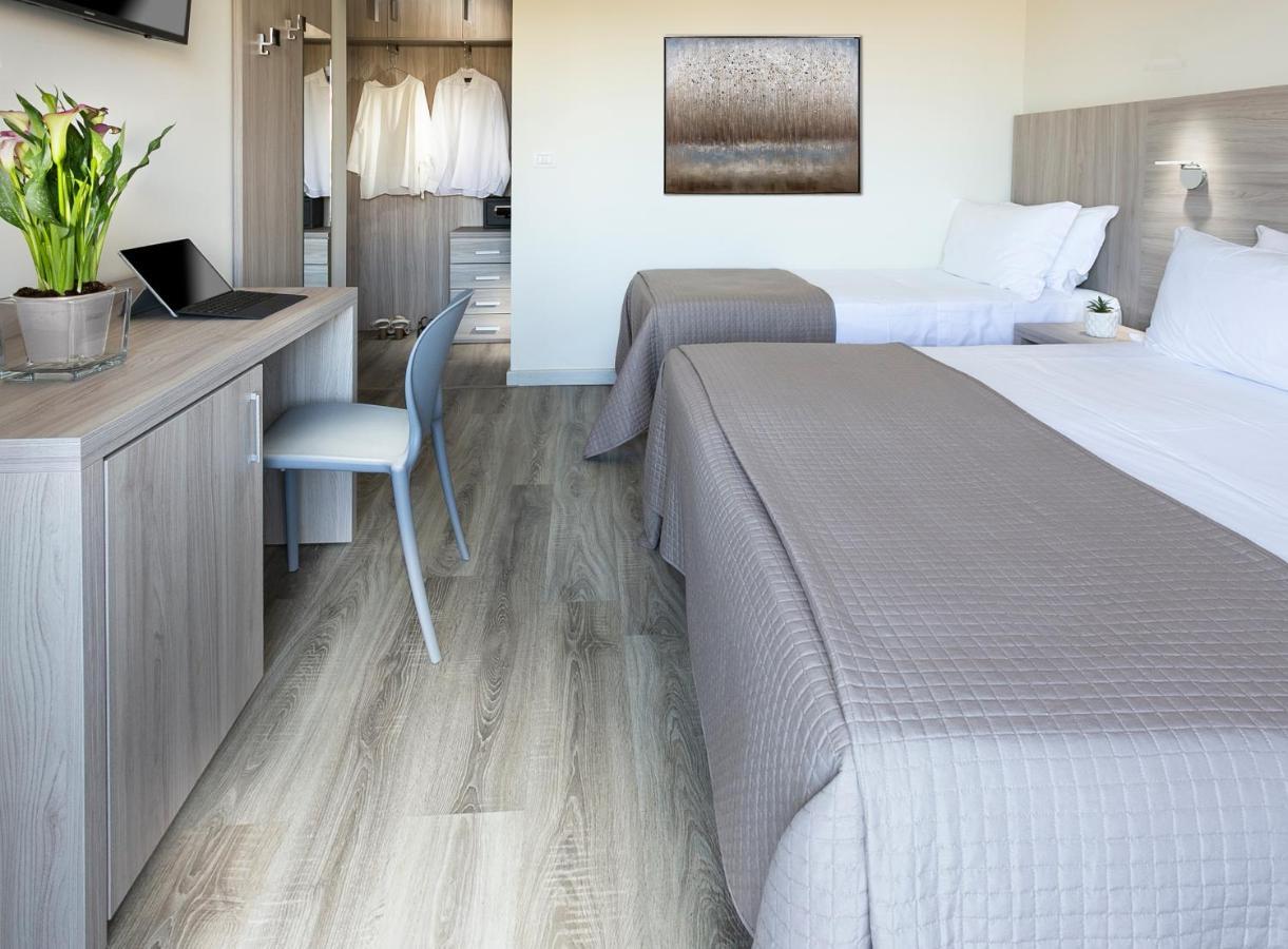 Hotel Zanarini Riccione Esterno foto