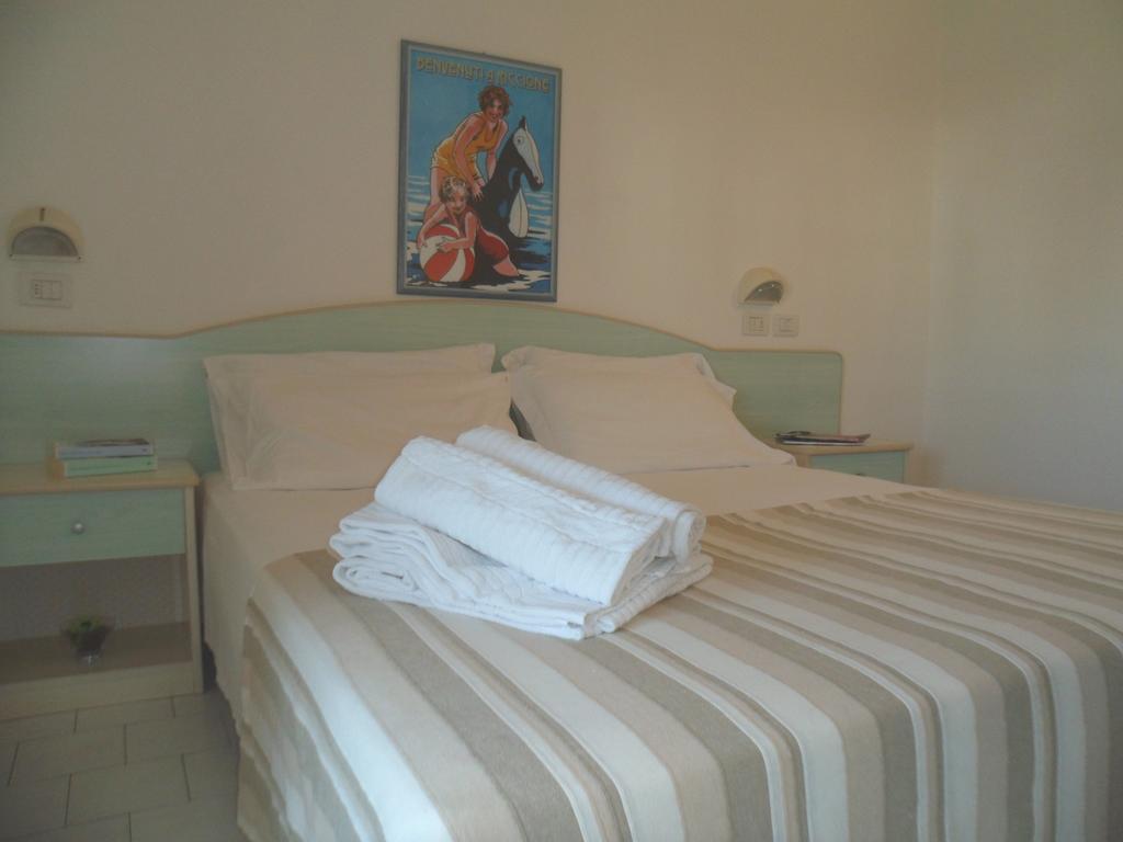 Hotel Zanarini Riccione Esterno foto