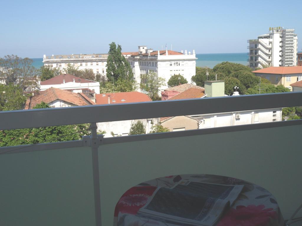 Hotel Zanarini Riccione Esterno foto