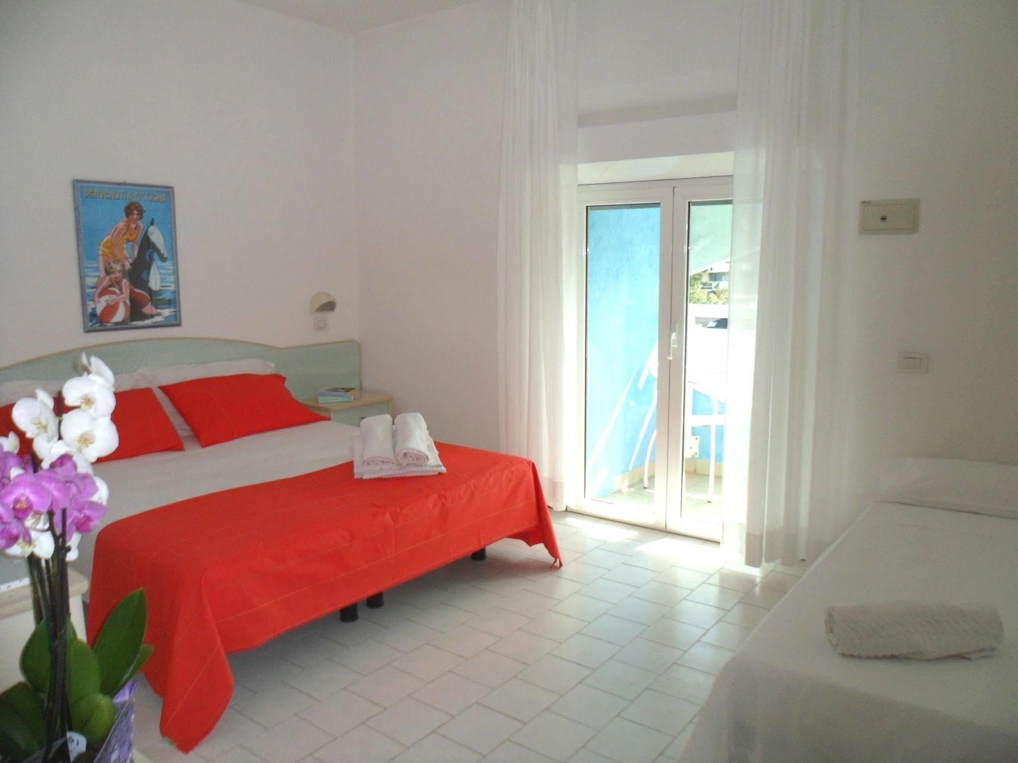 Hotel Zanarini Riccione Esterno foto