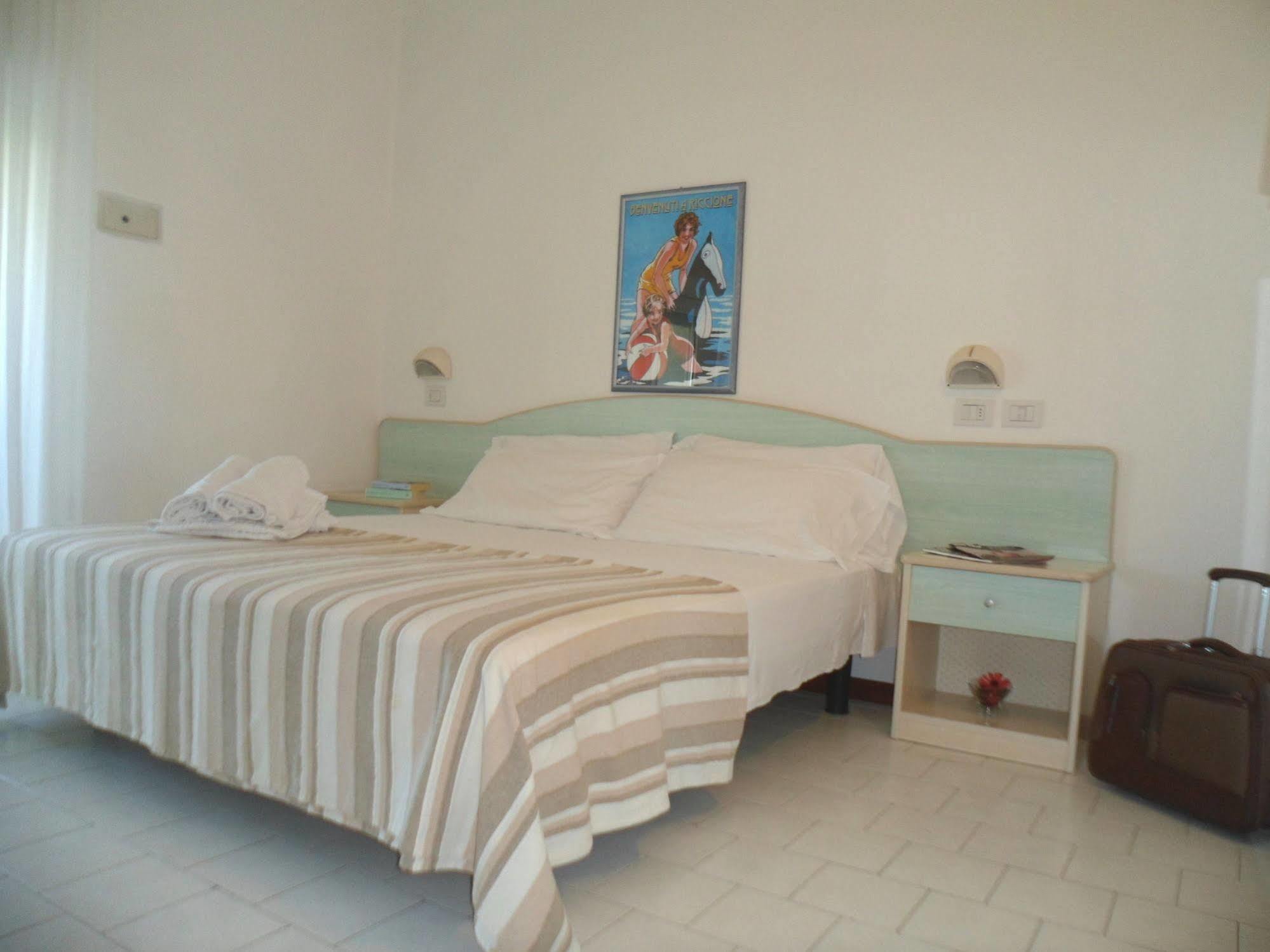 Hotel Zanarini Riccione Esterno foto